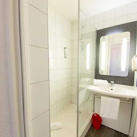 Ibis Sud 3*